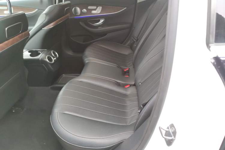 Used Mercedes-Benz E-Class 2018 Facelift E 300 L Luxury Edition
