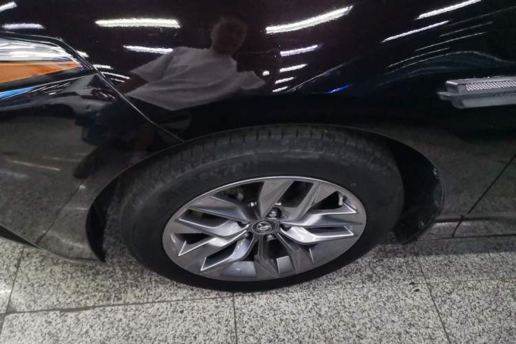 Used Toyota Avalon 2019 2.5L Ambition Version China VI Standard
