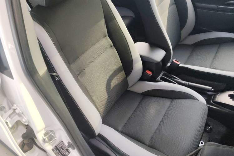 Used Toyota YARiS L 2020 X-Trail X 1.5L CVT Leading Edition
