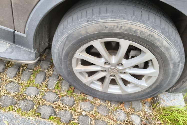 Used Buick Envision 2016 20T Two-Wheel-Drive Elite Model
