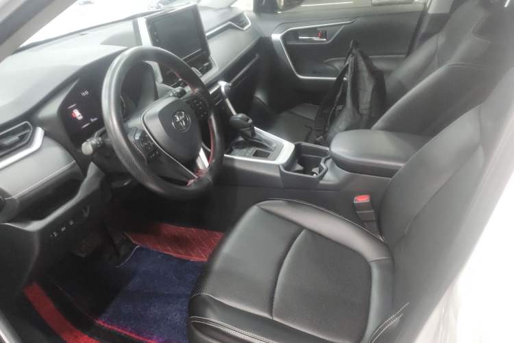 Used Toyota RAV4 2020 2.0L CVT 4x4 Trend Edition
