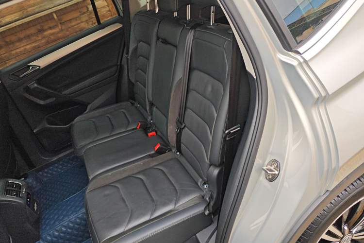 Used Volkswagen Tiguan L 2020 330TSI Automatic Two-Wheel Drive Panoramic Comfort Edition China VI Standard
