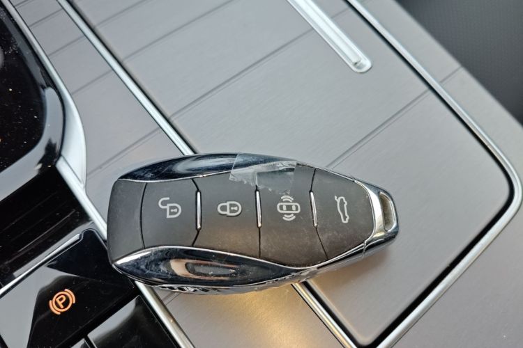 Used Hongqi HS7 PHEV 2024 2.0T PHEV Four-Wheel Drive Flagship Edition 6 Seats