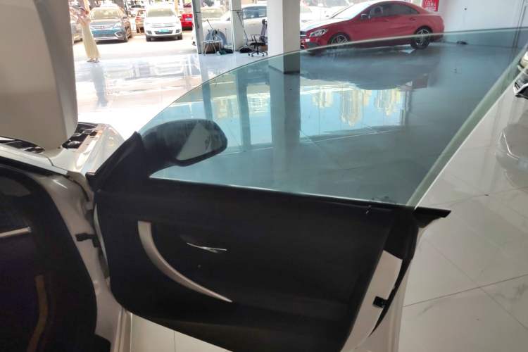 Used BMW 3 Series GT 2016 320i Fashion Model
