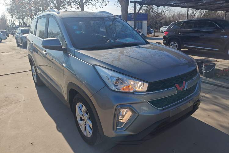 Used Wuling Hongguang S3 2018 1.5T Manual Luxury Model China V Standard
