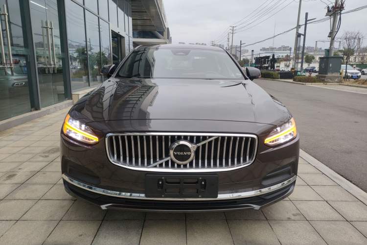 Used Volvo S90 2024 B5 Zhiyi Luxury Edition

