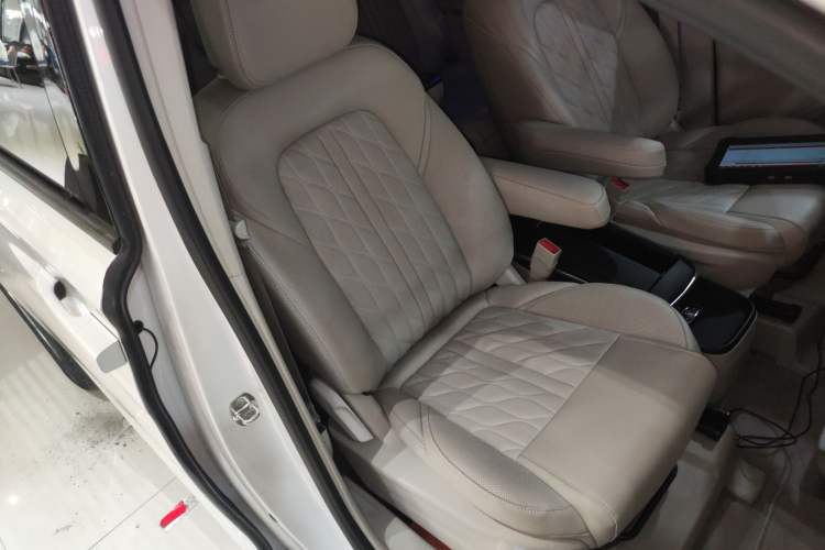 Used Buick GL8 2018 ES 28T Comfort Model China VI Standard
