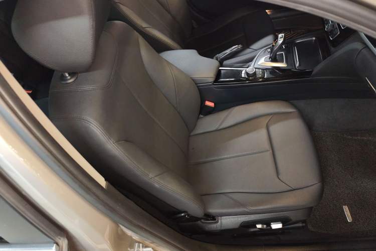 Used BMW 3 Series 2017 320Li Fashion Model
