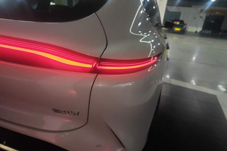 Used  LS7 2023 77 kWh Urban Fit Pro Rear-Wheel Drive Version
