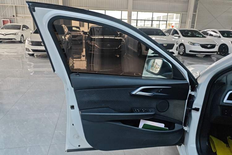 Used BMW 1 Series 2017 118i Fashion Model
