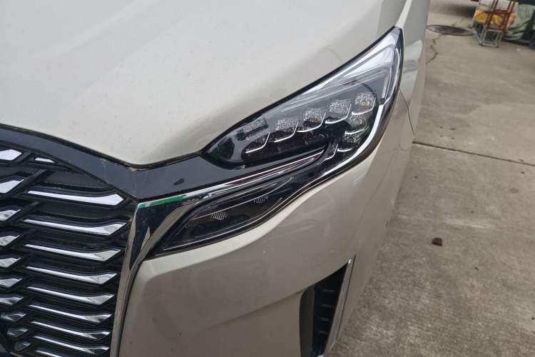 Used Buick GL8 2023 ES Lu Zun Comfort Model