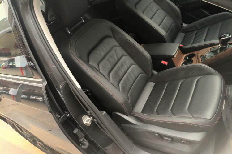 Used Volkswagen Tayron 2021 330TSI Two-Wheel Drive Luxury Smart Connectivity Version
