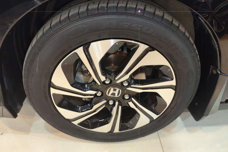 Used Honda Crider 2016 1.8L CVT Luxury Edition
