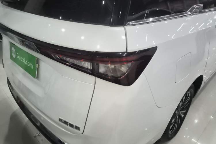 Used Wuling Jiachen 2022 1.5T CVT Deluxe Flagship Edition
