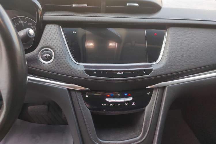 Used Cadillac XT5 2018 25T Luxury Model
