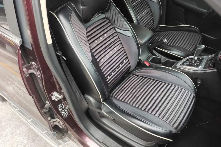 Used Baojun 560 2016 1.8L iAMT Luxury Model