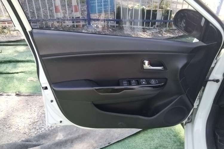 Used Kia K2 2015 Sedan 1.6L Automatic Transmission Premium