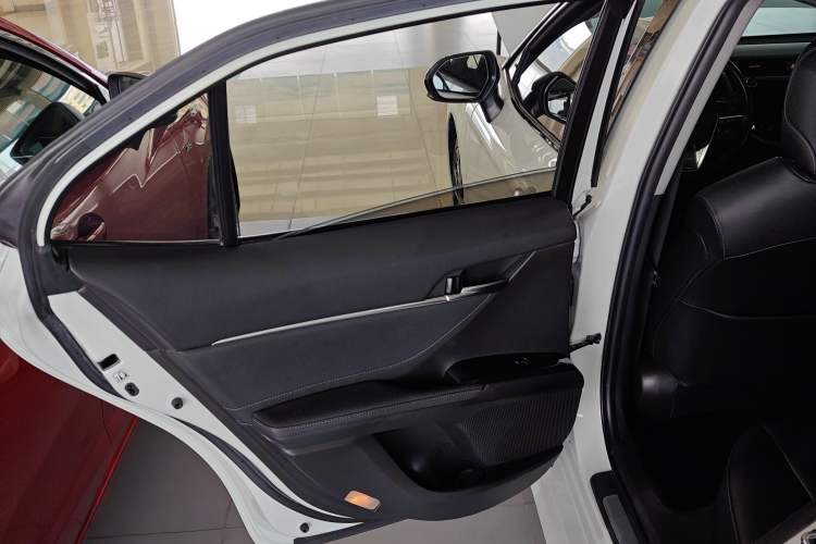 Used Toyota Camry 2019 2.5S FENGSHANG Version China VI Standard
