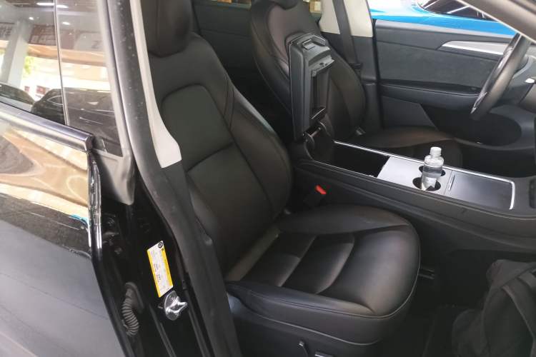 Used Tesla Model Y 2023 Rear-Wheel-Drive Version