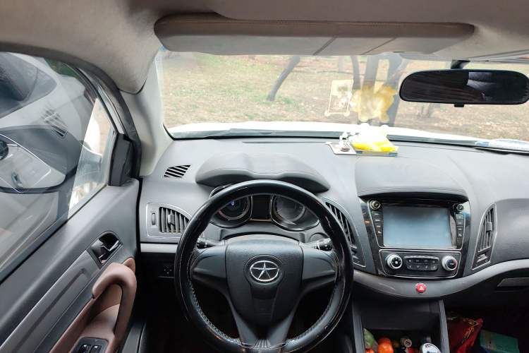 Used JAC Refine S5 2015 2.0L Manual Comfort Version
