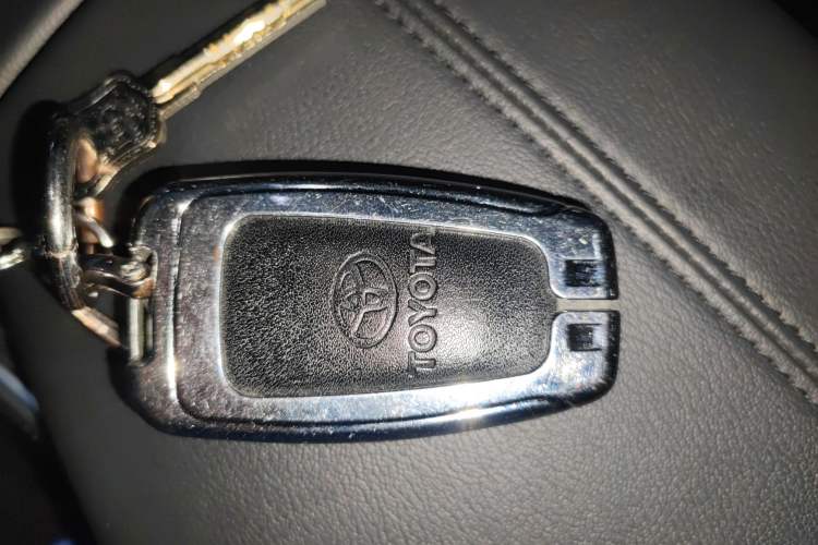 Used Toyota Avalon 2023 Dual-Engine 2.5L Luxury Edition