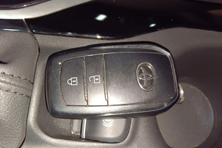 Used Toyota FRONTLANDER 2023 2.0L CVT Luxury Edition
