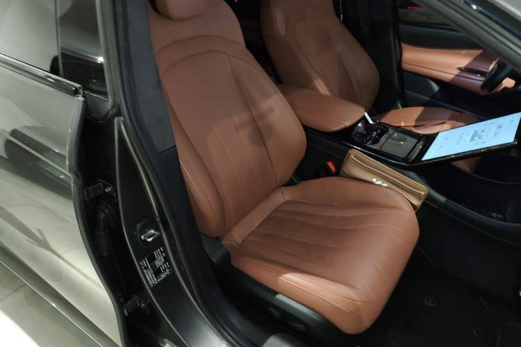 Used  L7 2022 Dynamic Model
