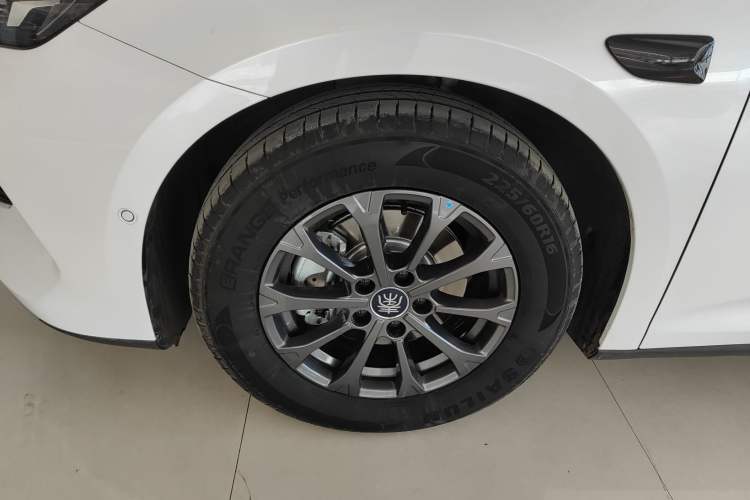 Used BYD Qin L 2025 DM-i Smart Drive 80KM Leading Model
