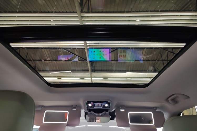 Used Beijing Auto BJ40 2024 2.0T All-New Urban Hunter Edition Chivalrous Style