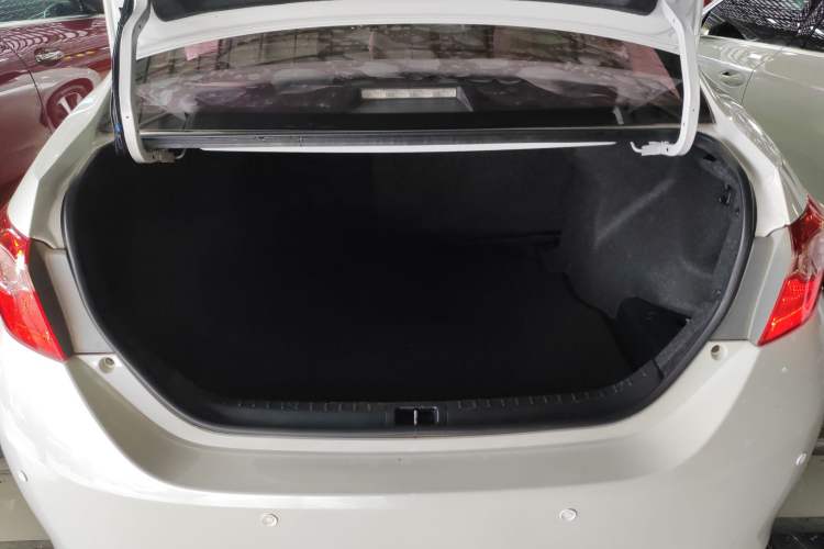 Used Toyota Levin 2017 Revised Version 185T CVT New Sharp Edition China V Standard
