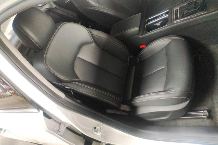 Used Roewe i6 2018 20T Automatic Flagship Edition
