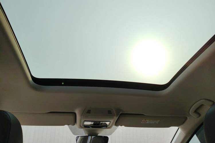 Used Volkswagen Viloran 2024 330TSI Luxury Edition
