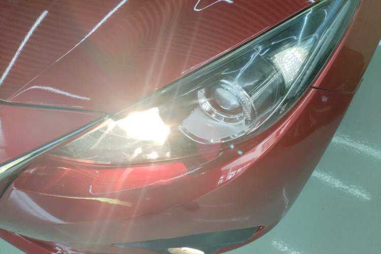 Used Mazda Mazda 3 Axela 2016 Hatchback 1.5L Automatic Comfort Model
