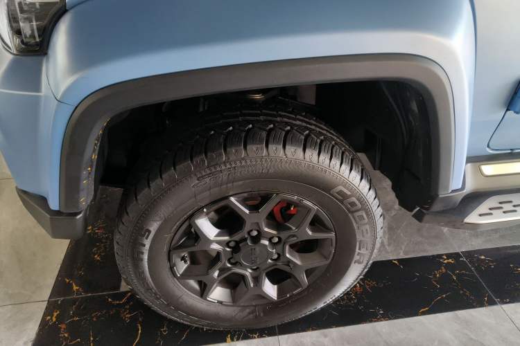 Used Beijing Auto BJ40 2023 2.0D Automatic Four-Wheel Drive Blade Hero Edition Adventurer Type
