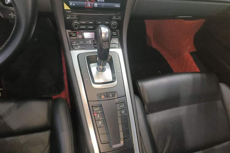 Used Porsche 718 2016 Cayman 2.0T
