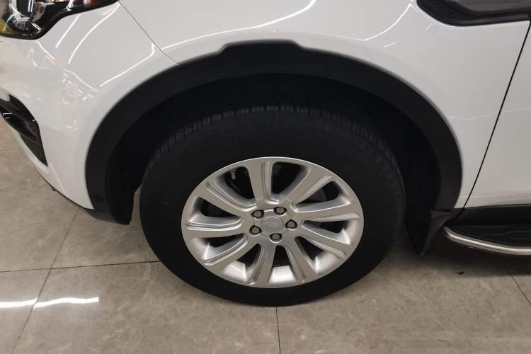 Used Land Rover Discovery Sport 2018 240 PS SE Version
