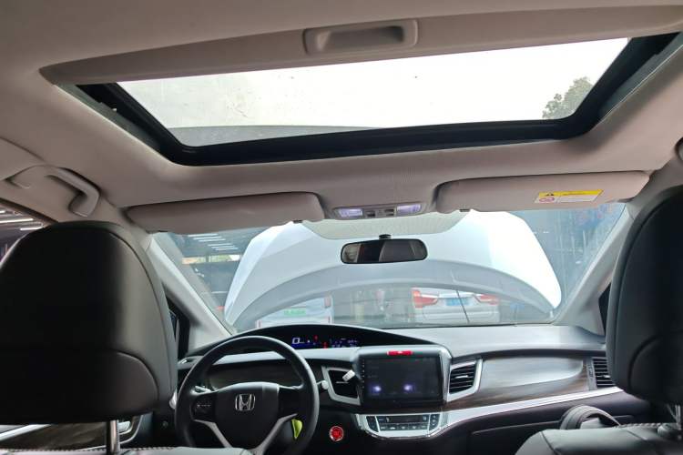 Used Honda Jade 2017 1.8L automatic Comfort version 5 seats
