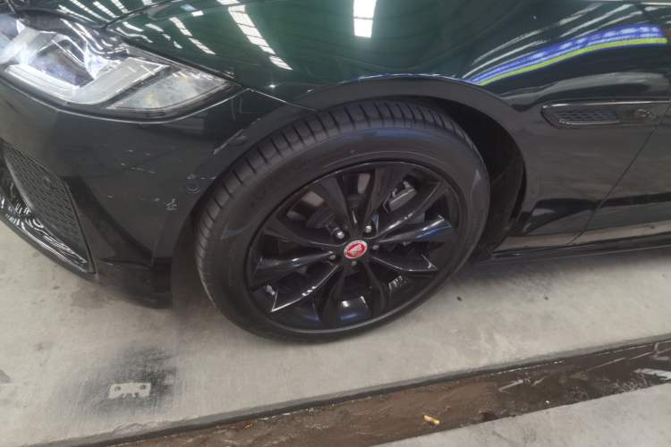 Used Jaguar XFL 2021 XFL 2.0T P250 All-Wheel-Drive Shimmering Black Sport Edition
