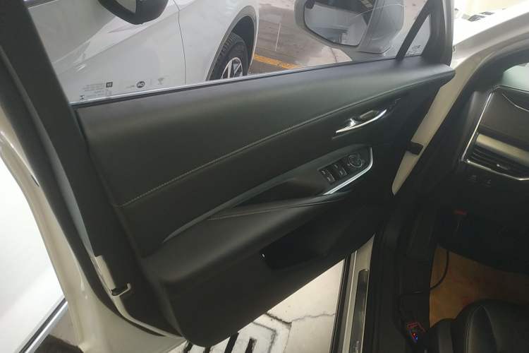 Used Cadillac XT4 2018 28T Two-Wheel-Drive Luxury Model