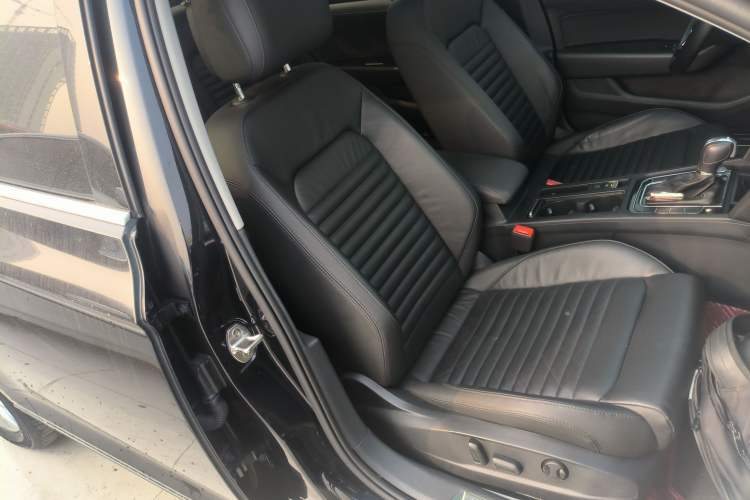 Used Volkswagen Magotan 2019 330TSI DSG Leading Model China VI Standard