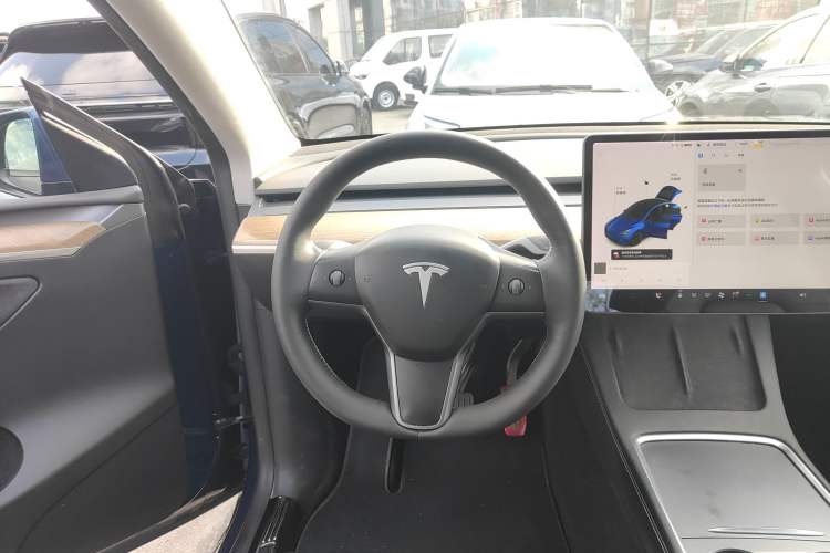 Used Tesla Model Y 2021 Long-Range All-Wheel-Drive Version 3D7
