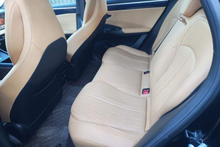 Used  L7 2024 1.5T 115 km MAX Dragon Edition