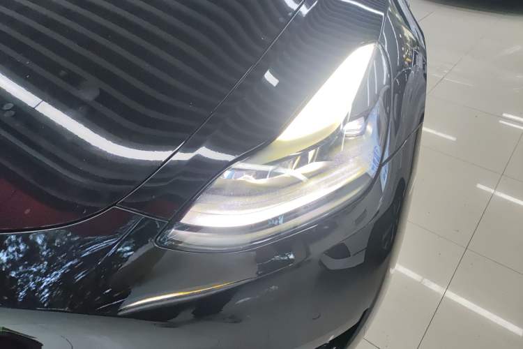 Used Tesla Model Y 2022 Rear-Wheel-Drive Version
