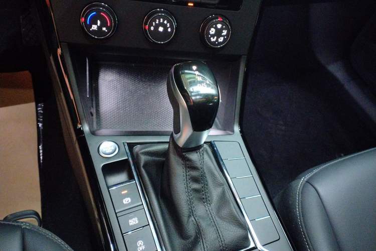 Used Volkswagen Passat 2024 280TSI Business Edition
