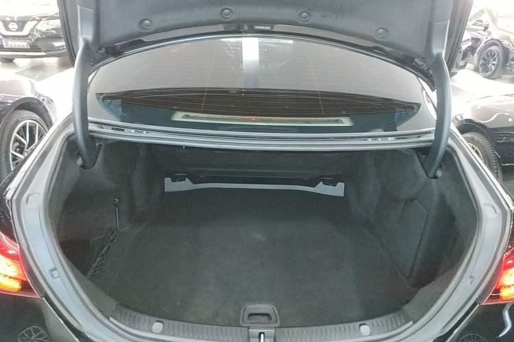 Used Mercedes-Benz E-Class 2023 E 260 L
