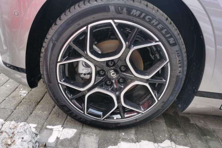 Used  A07 2025 Range-Extended "True Fragrant" Edition 230 Flagship Model