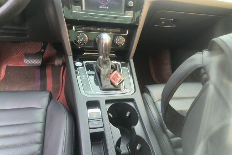 Used Volkswagen Magotan 2019 330TSI DSG Leading Model China VI Standard