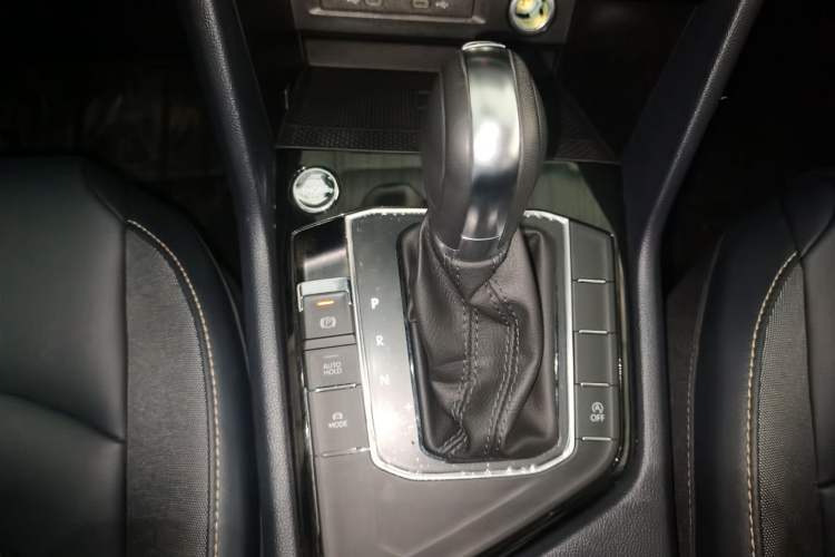 Used Volkswagen Tharu 2023 300TSI Two-Wheel-Drive Full Moon Edition
