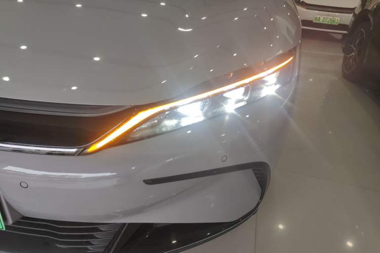 Used BYD Han 2025 EV Intelligent Driving Edition 701KM LiDAR Flagship Model
