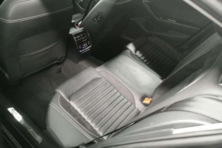 Used Volkswagen Magotan 2020 330TSI DSG Leading Model
